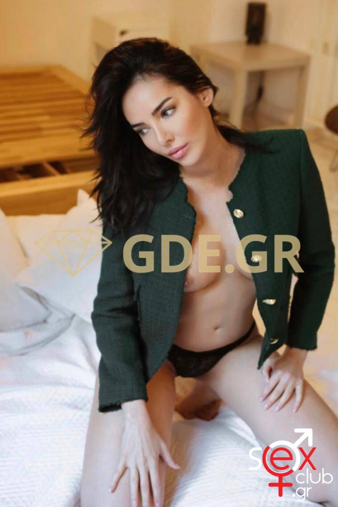 Escort-Eva-3-2422