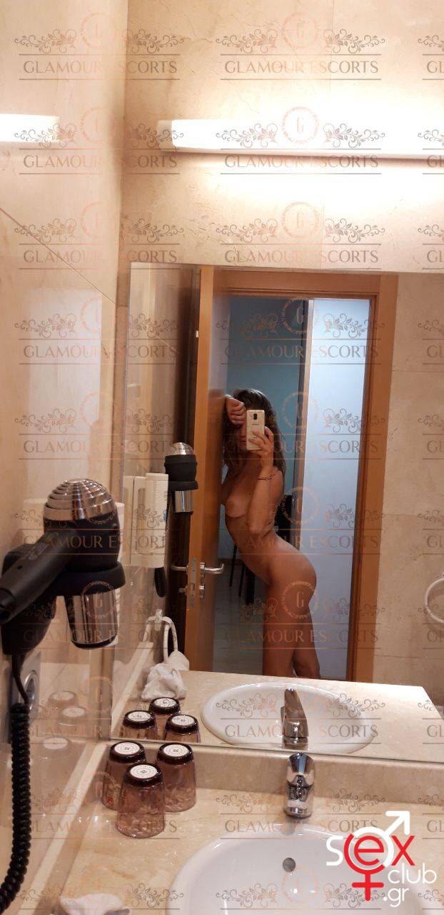 Escort-Yana-2-2534