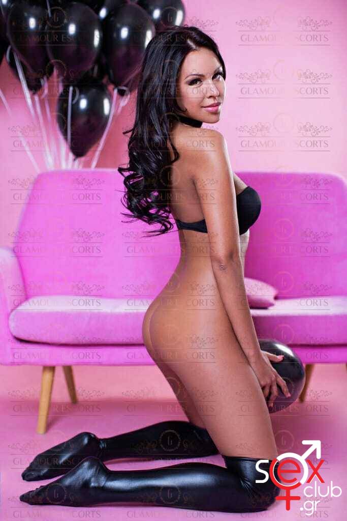 Escort-Emily-2-824