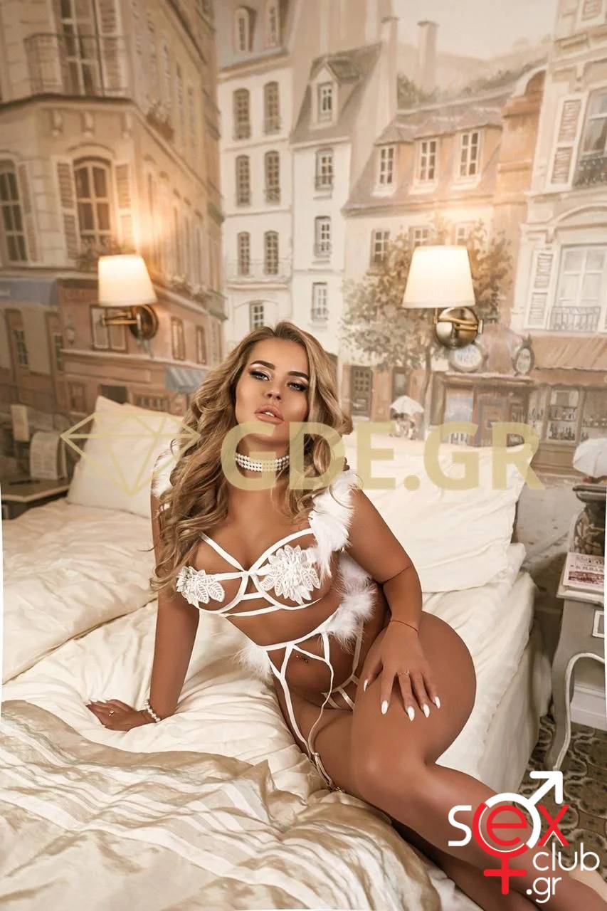 Escort-Vikki-2813