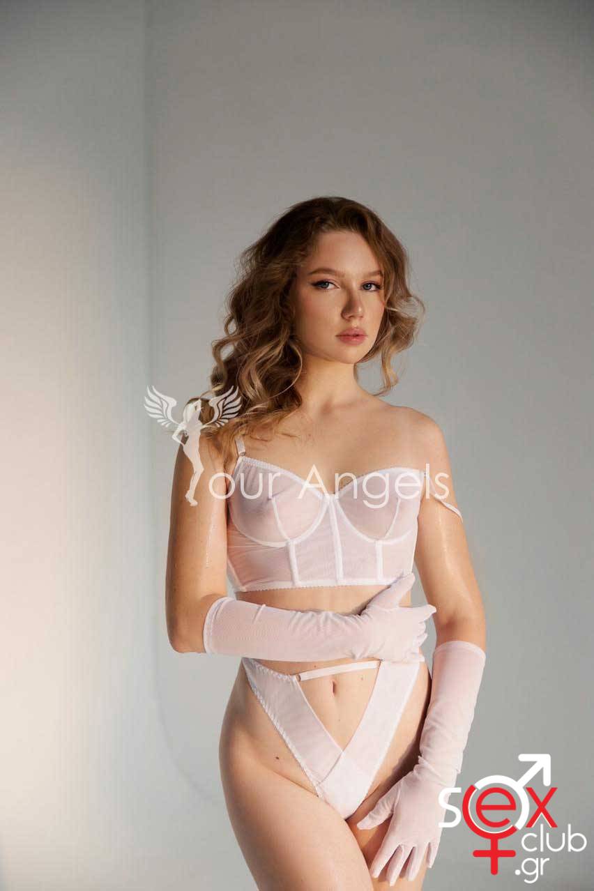 Escort-Selina-2-3854