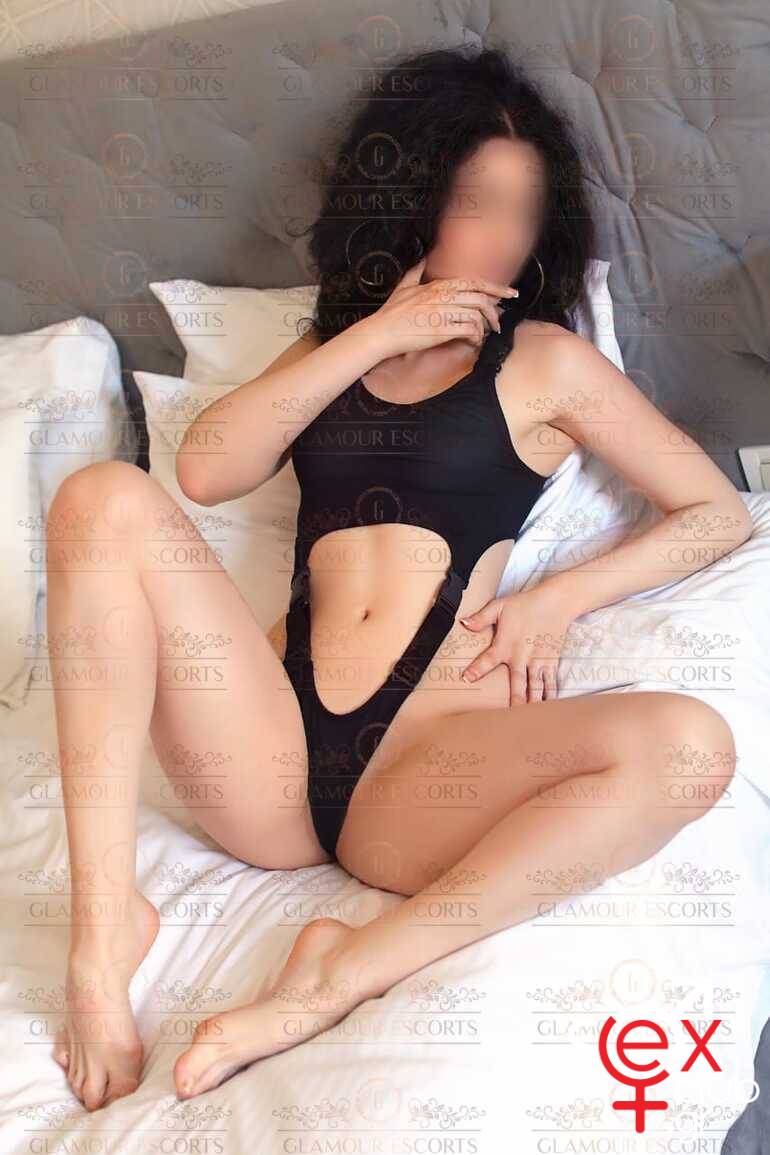 Escort-Betty-3-4126