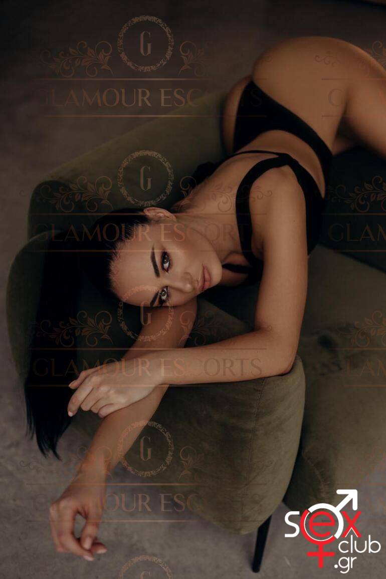 Escort-Viktoria-1768