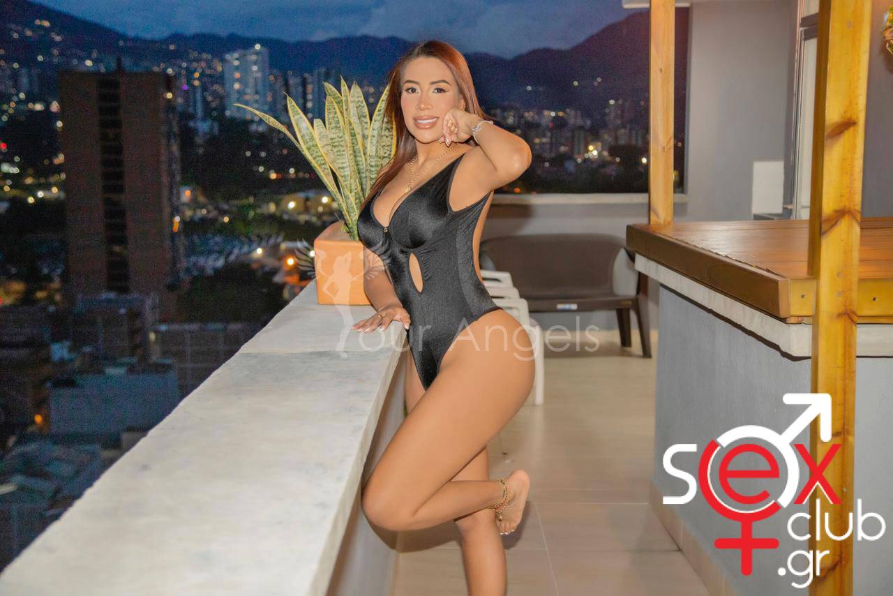 Escort-Thaliana-3124