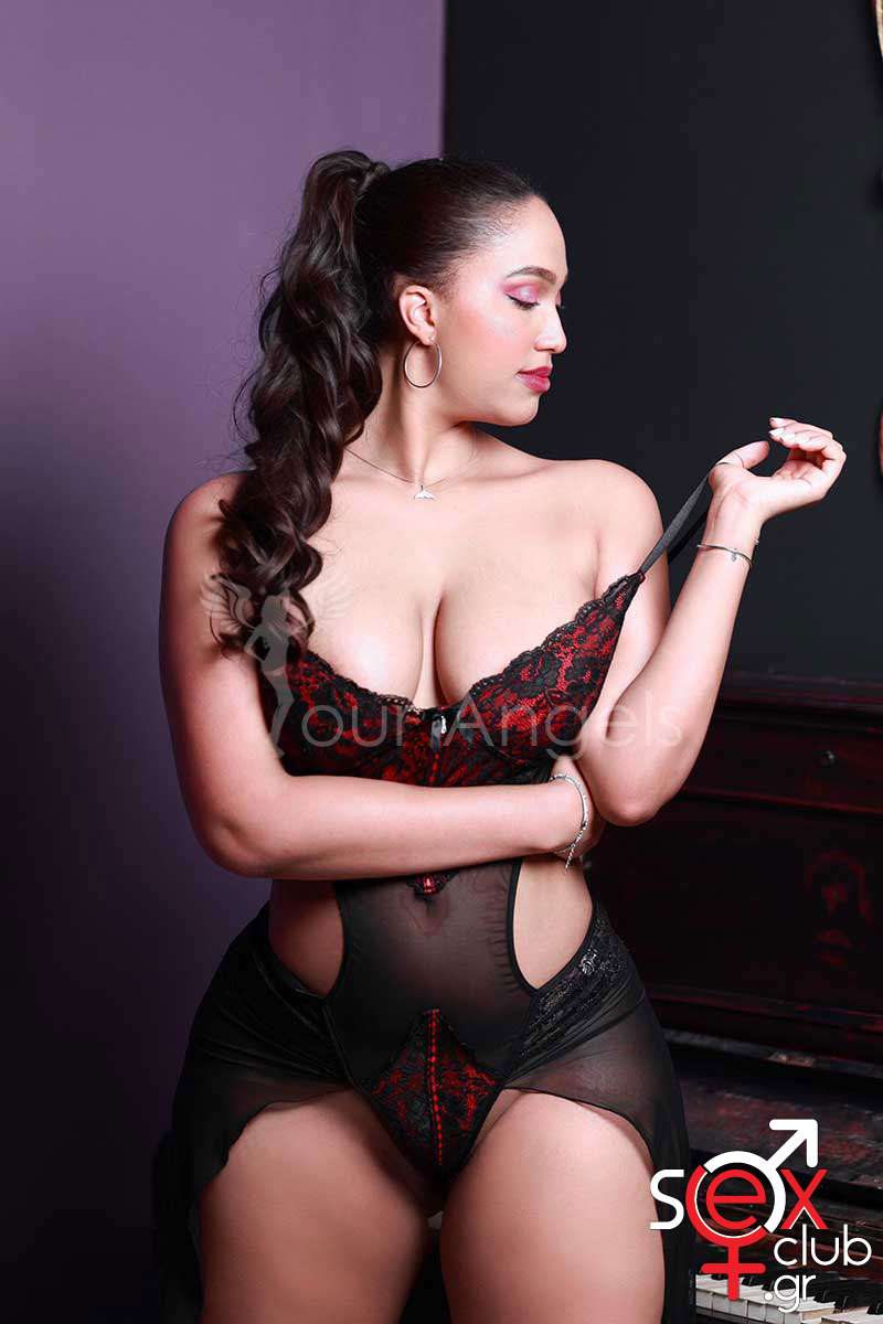 Escort-Alicia-3-6378