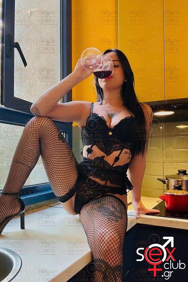 Escort-Megan-4-7695