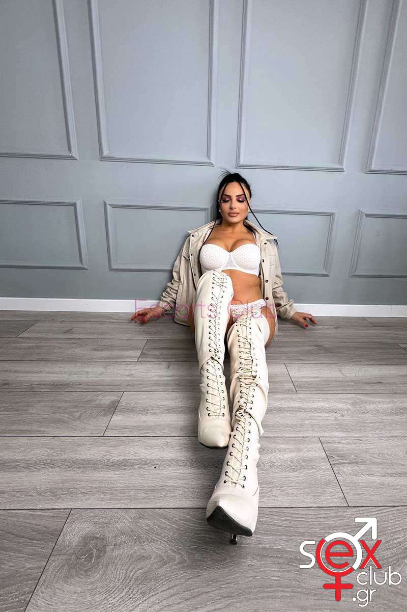 Escort-Victoria-3-7754