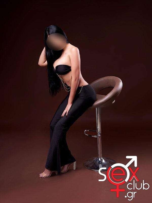 Escort-Άμπυ-8039
