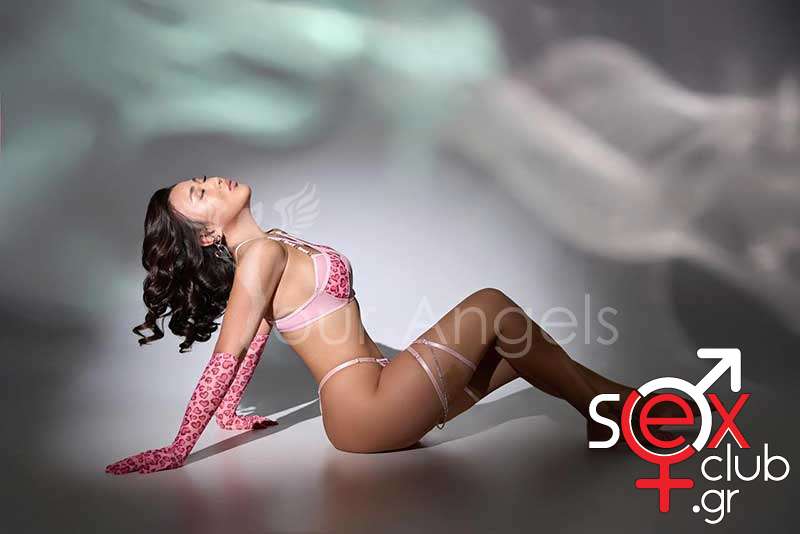 Escort-Mika-2-8033