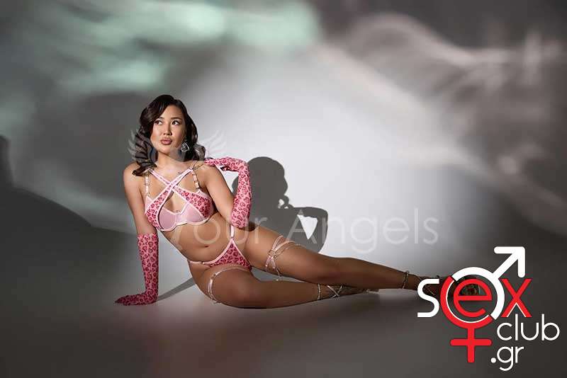 Escort-Mika-2-8033