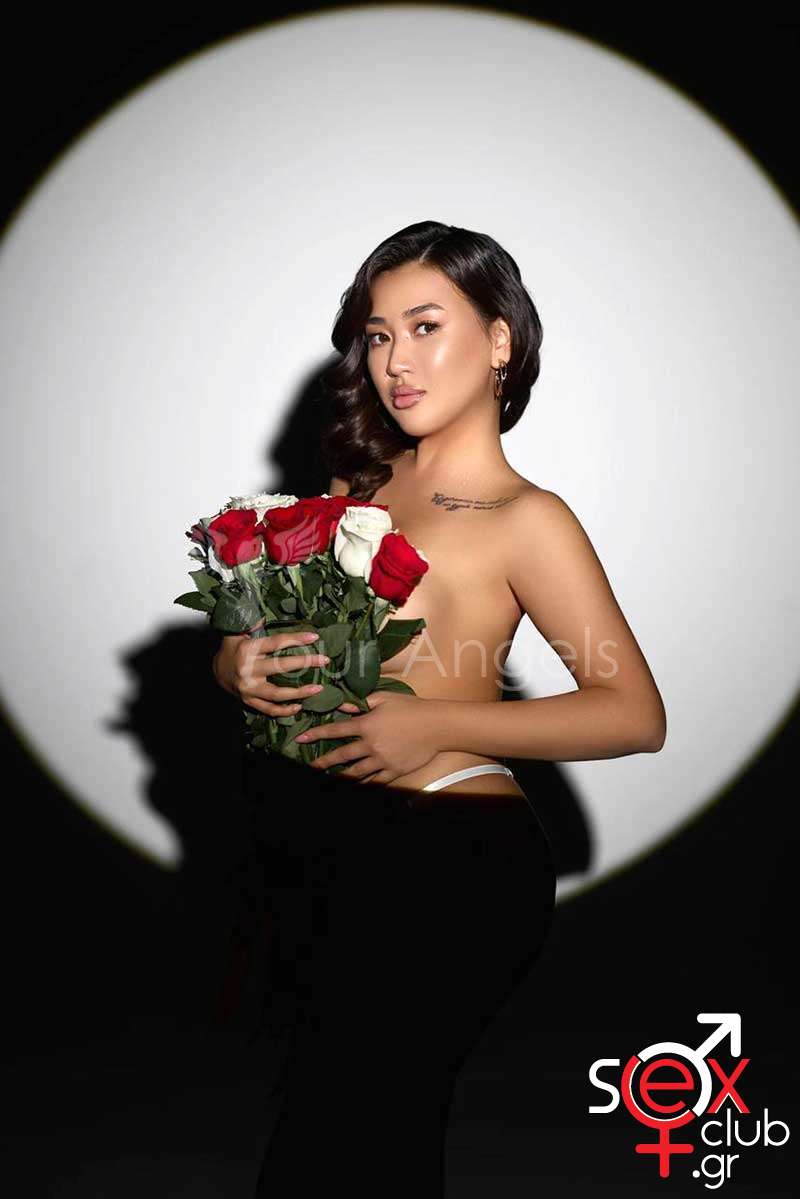 Escort-Mika-2-8033