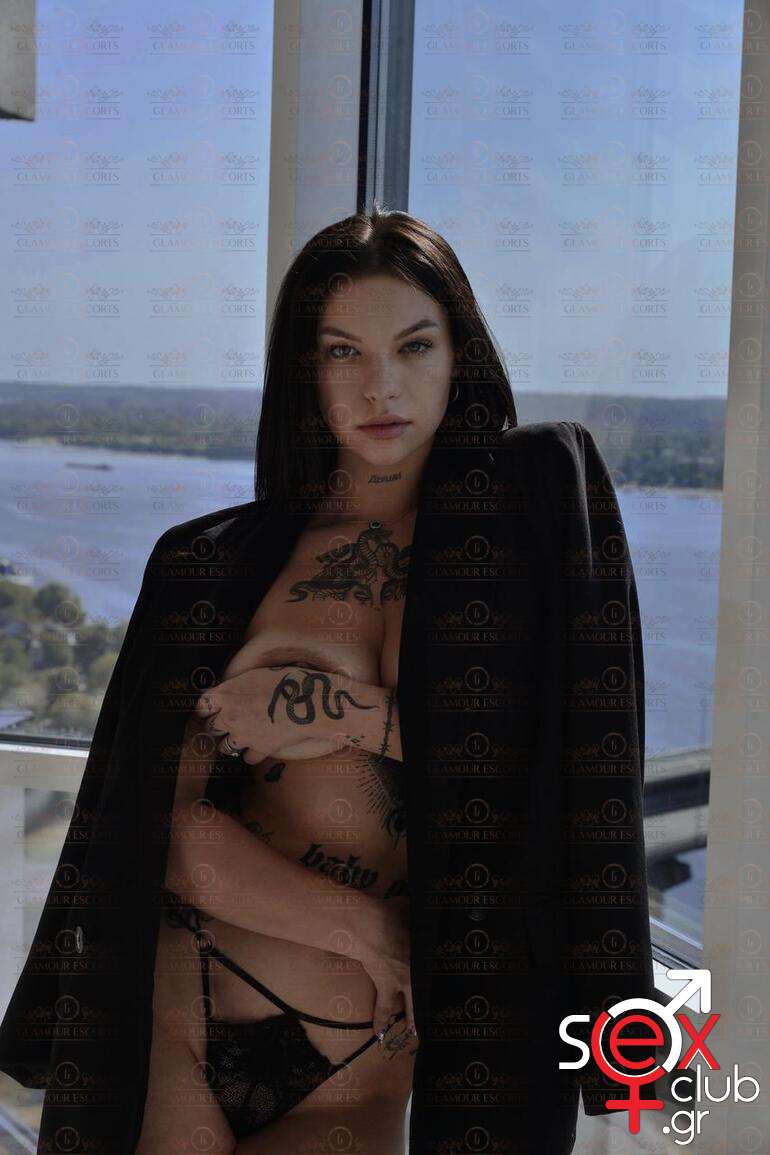 Escort-Eva-14-8231