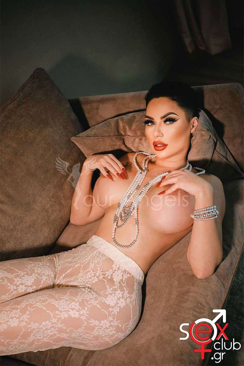 Escort-Angie-4-8651