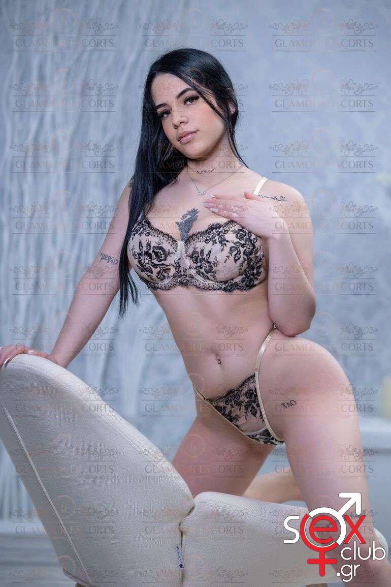 Escort-Daphne-8742