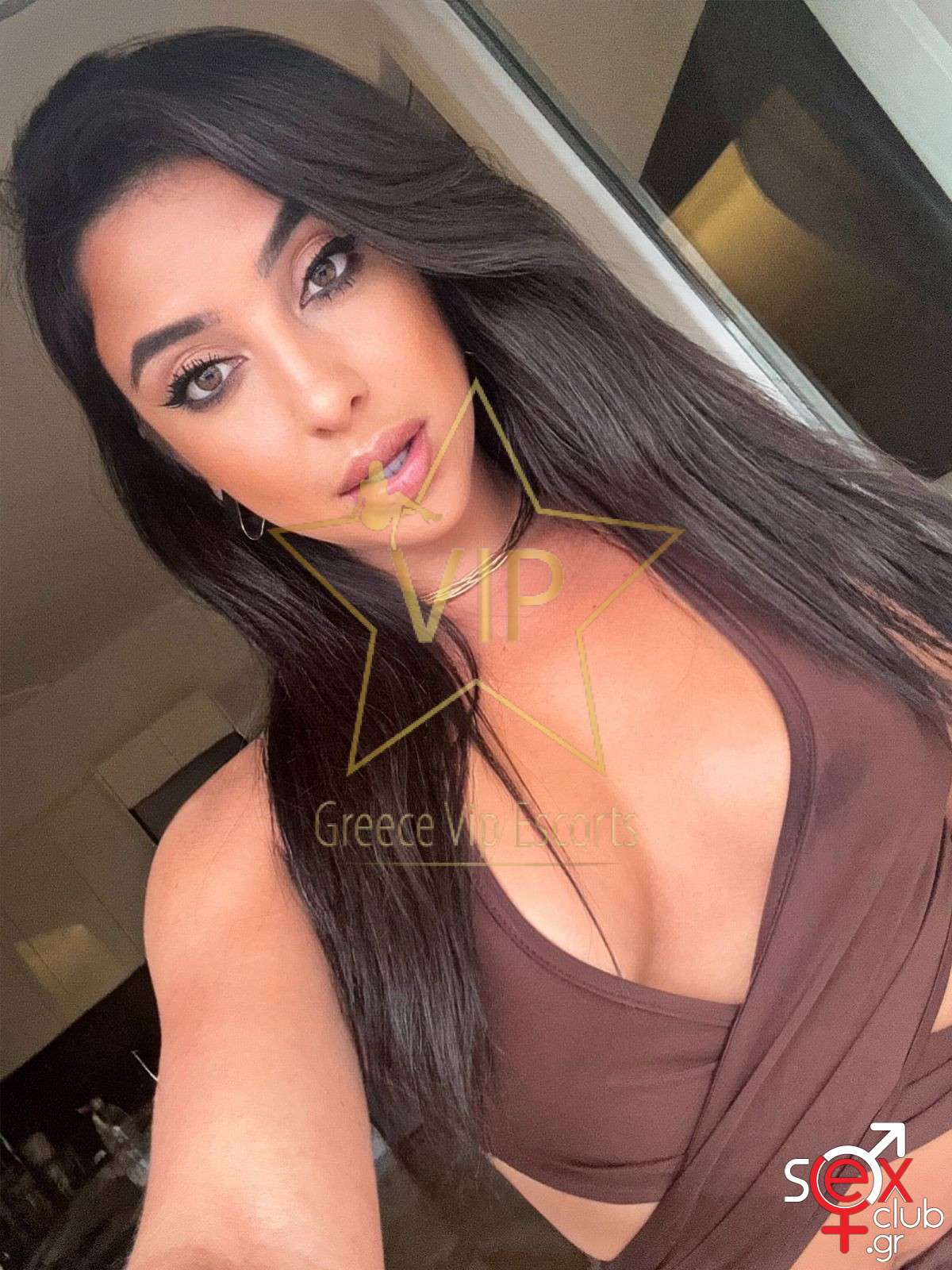 Escort-Larissa-2-8983