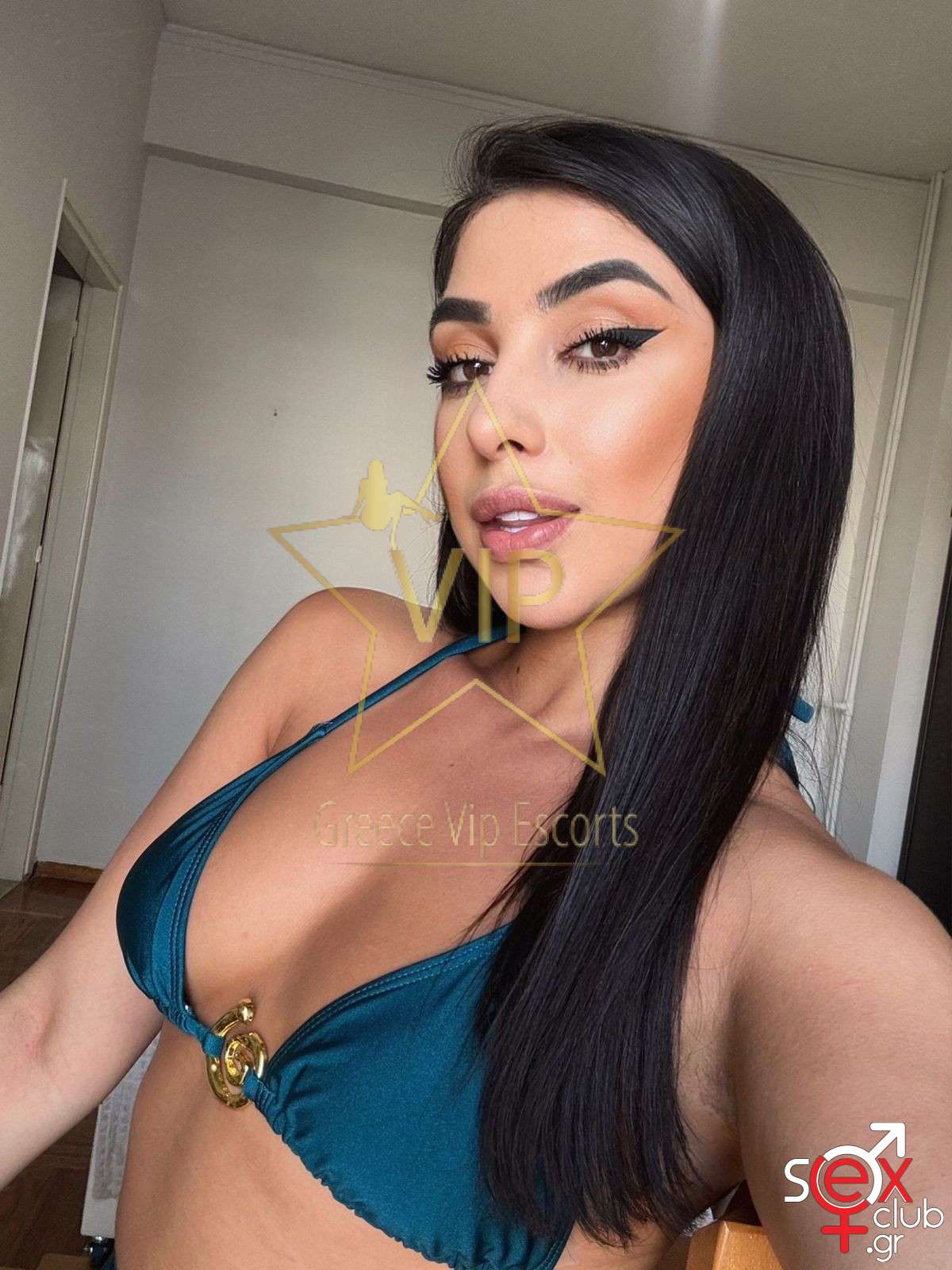 Escort-Larissa-2-8983