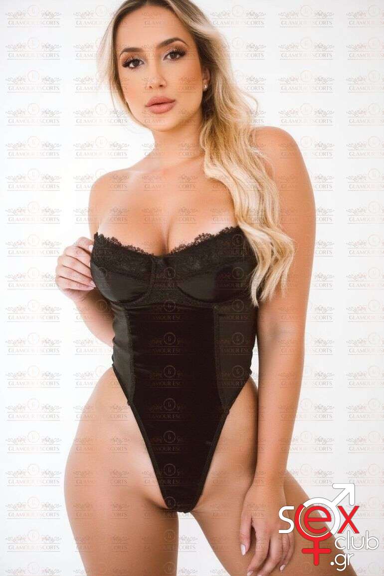 Escort-Martina-2-8825