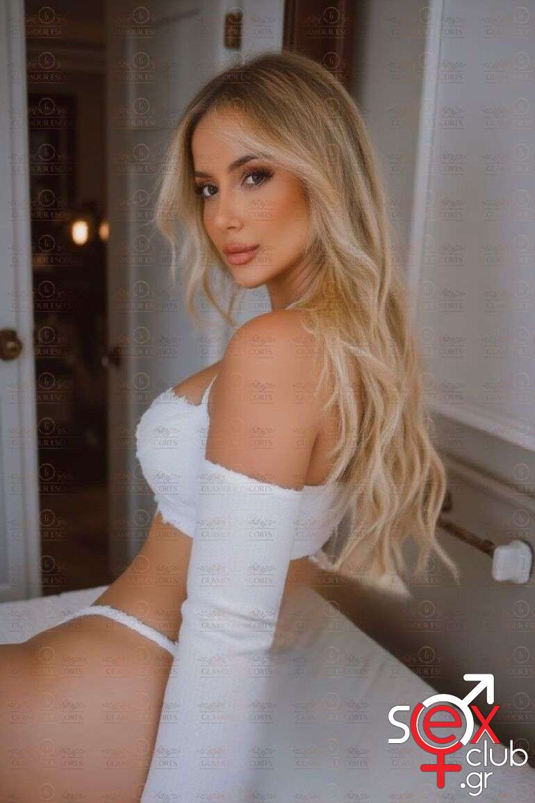 Escort-Martina-2-8825