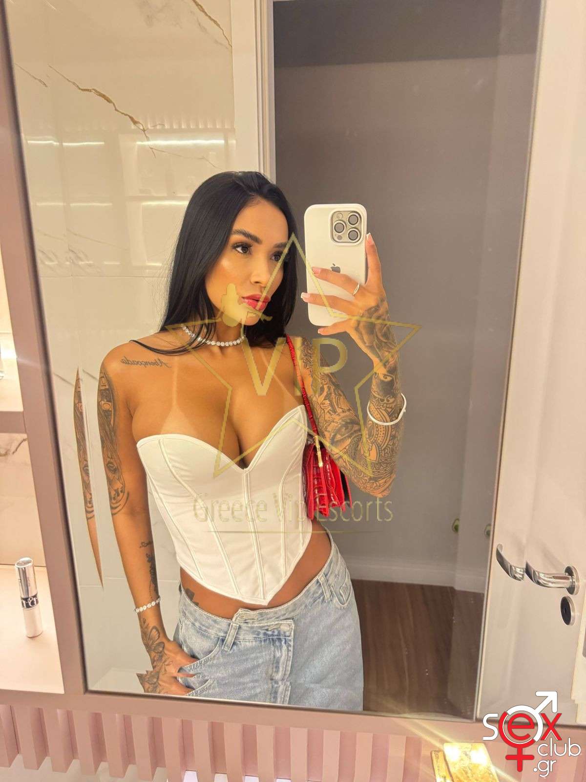 Escort-Bruna-7-9011