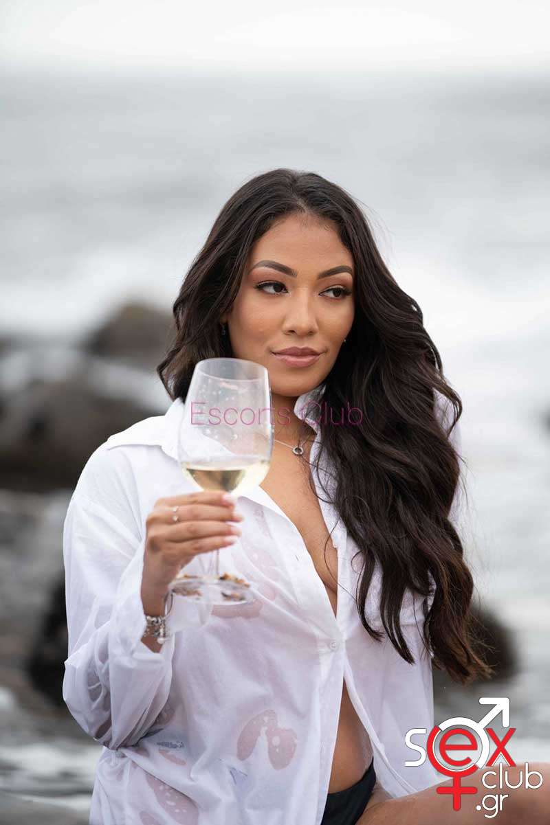 Escort-Juliana-9060