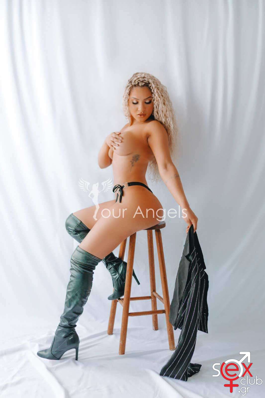 Escort-Larissa-2-9323